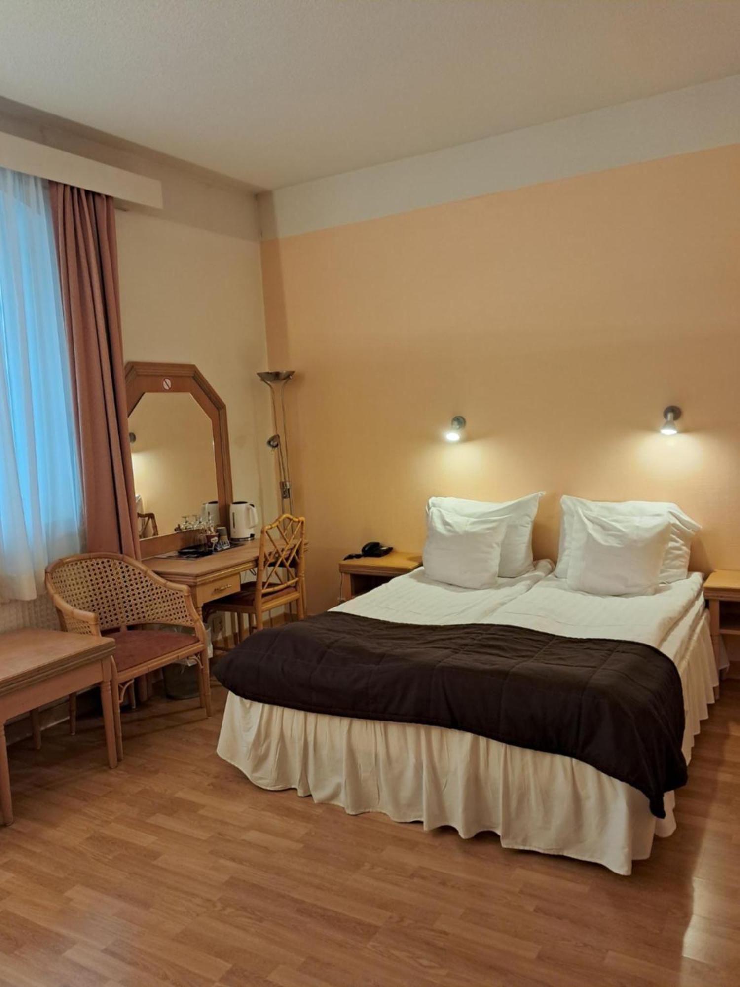 Hiisi Hotel Turku Seaport ภายนอก รูปภาพ