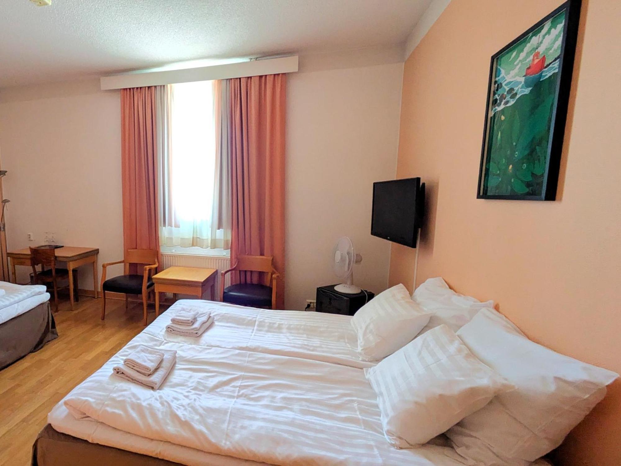 Hiisi Hotel Turku Seaport ภายนอก รูปภาพ