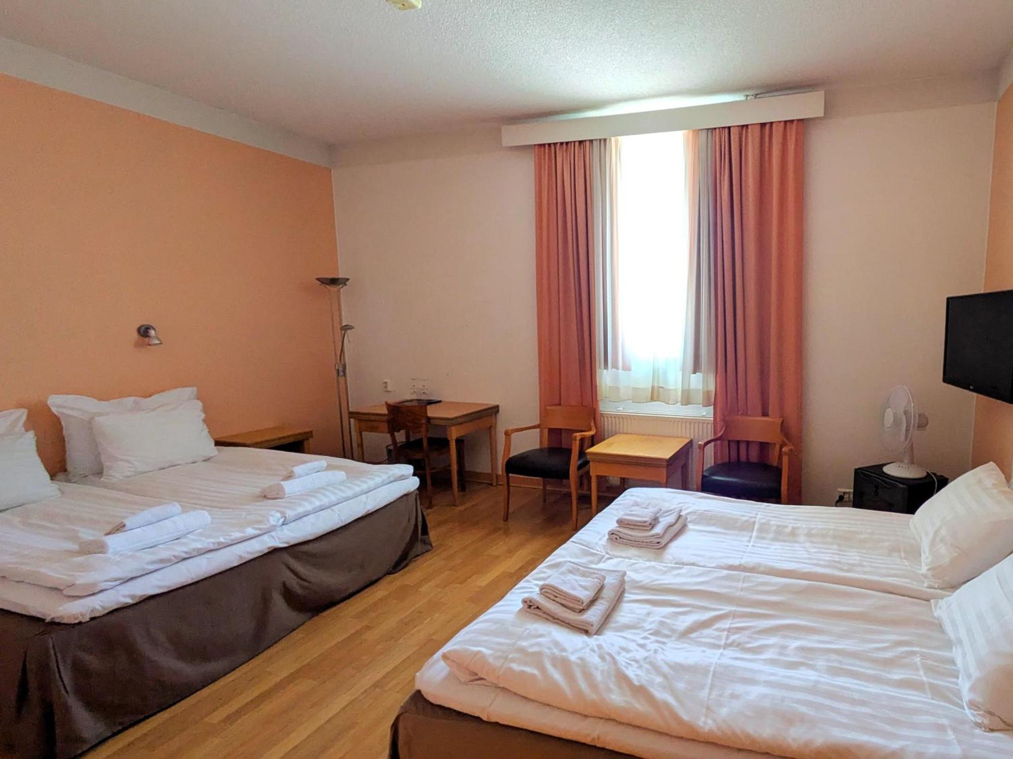 Hiisi Hotel Turku Seaport ภายนอก รูปภาพ
